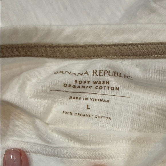 Banana Republic Soft Wash White Crew Neck T-Shirt - Picture 5 of 5